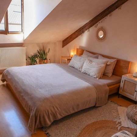 Cozy Apartment In The Heart Of The Historic City Bratislava Exteriör bild