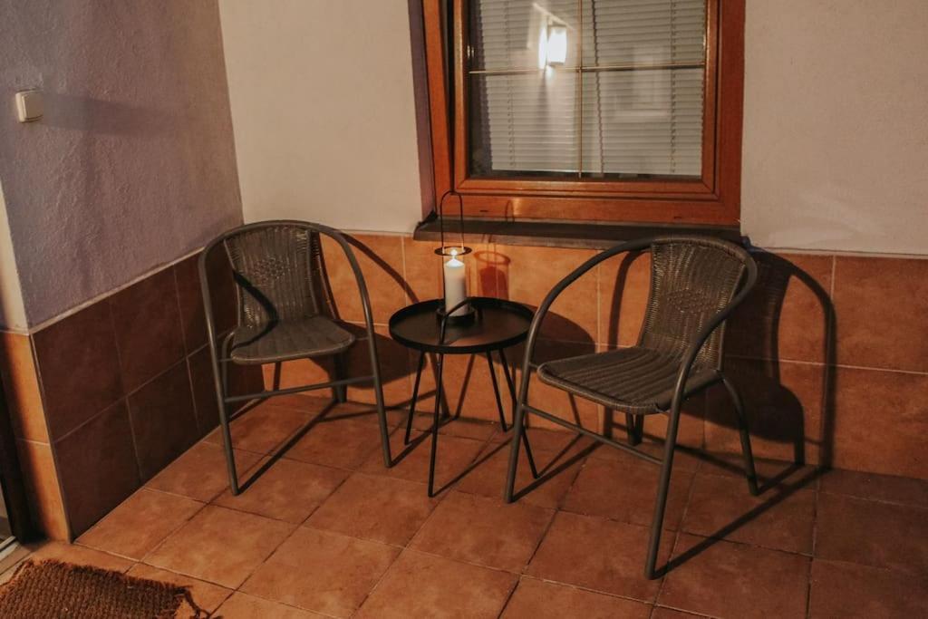 Cozy Apartment In The Heart Of The Historic City Bratislava Exteriör bild